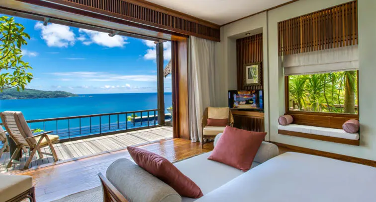 Zimmer mit Blick aufs Meer